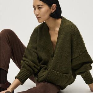 Babaa Cardigan No 17 in “Alga”
